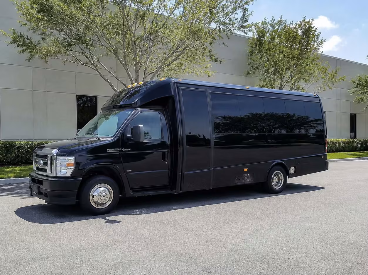 15 35 passenger minibus
