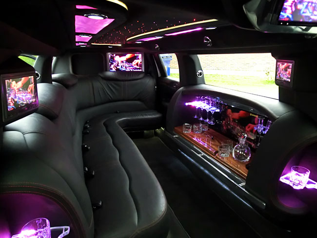 lincoln mkt limo interior Apex