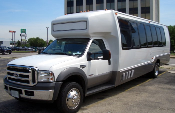 Charlotte 18 Passenger Party Bus